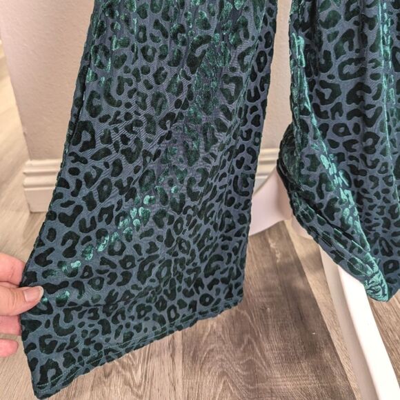 Miss Avenue Green Velvet Burnout leopard animal backless Cutout jumpsuit M - Picture 10 of 10